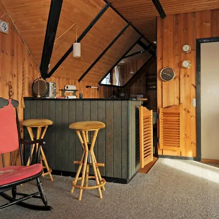 Three-bedroom In 2 Holiday home