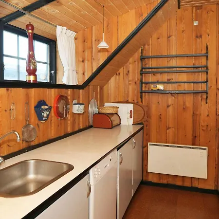 Three-bedroom In 2 Blavand
