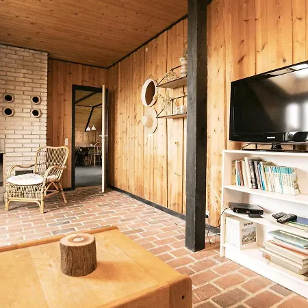 Three-bedroom In 2 * Blavand