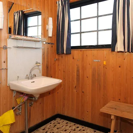 Three-bedroom In 2 *