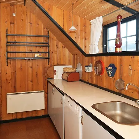 Three-bedroom In 2 Blavand