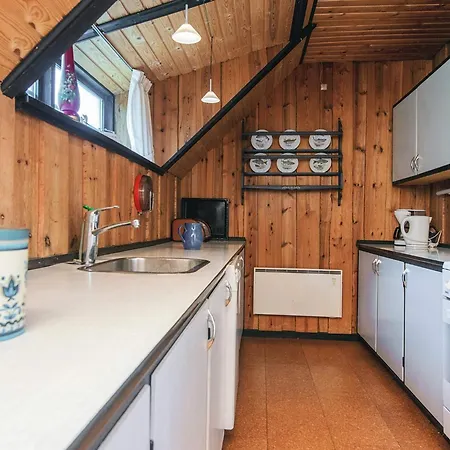 Three-bedroom In 2 Дом отдыха Блаванн