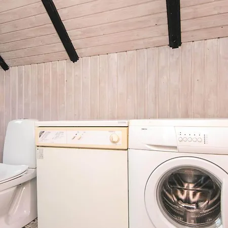 Three-bedroom In 2 Дом отдыха Блаванн