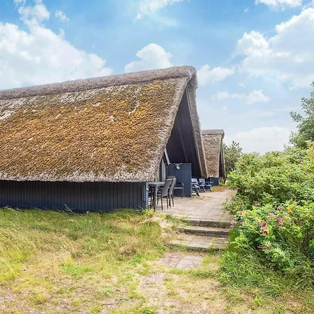 Three-bedroom In 2 Дом отдыха *