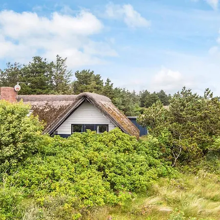 Three-bedroom In 2 Дом отдыха Блаванн